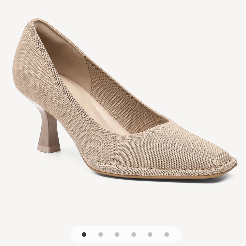 Cosy Island RefinEdge Square Toe Heeled Pumps